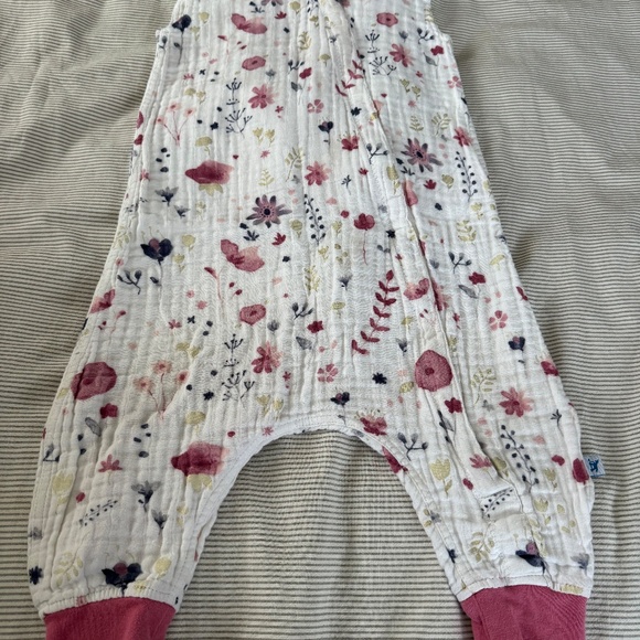 Cotton gauze baggie romper. Baby girls size 18-24 months. - Picture 7 of 7